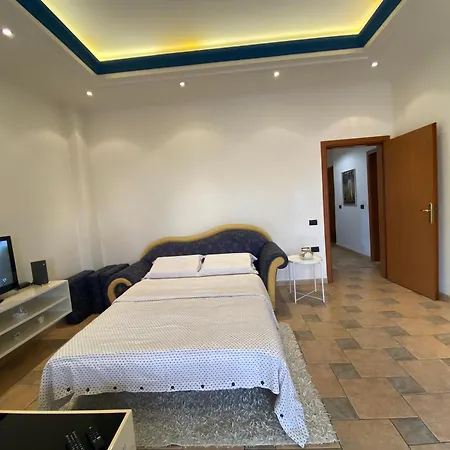 Center M Apartment *